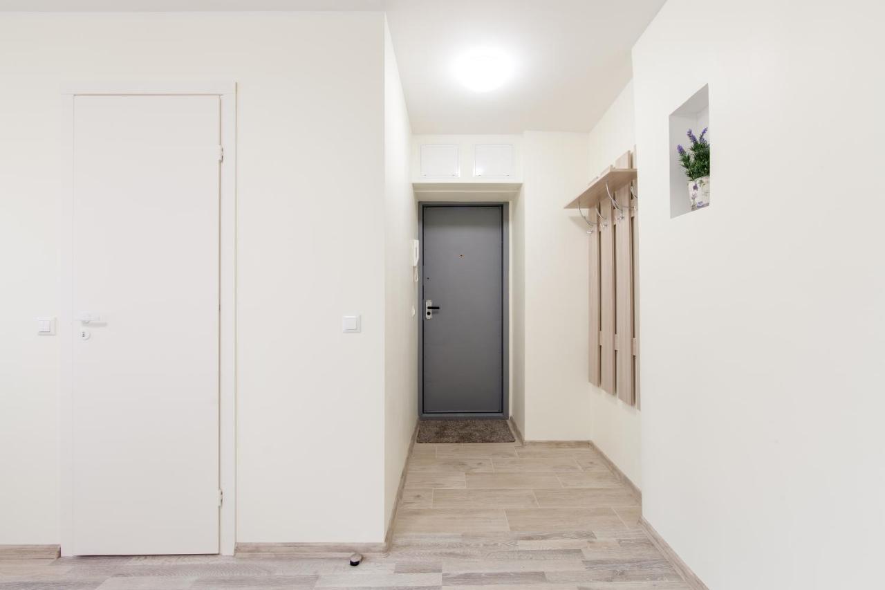 Sunny Apartment Near Bus Station Tallinn Luaran gambar